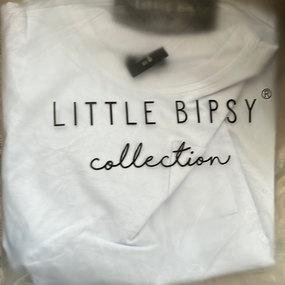 NWT white long sleeve shirt with pocket